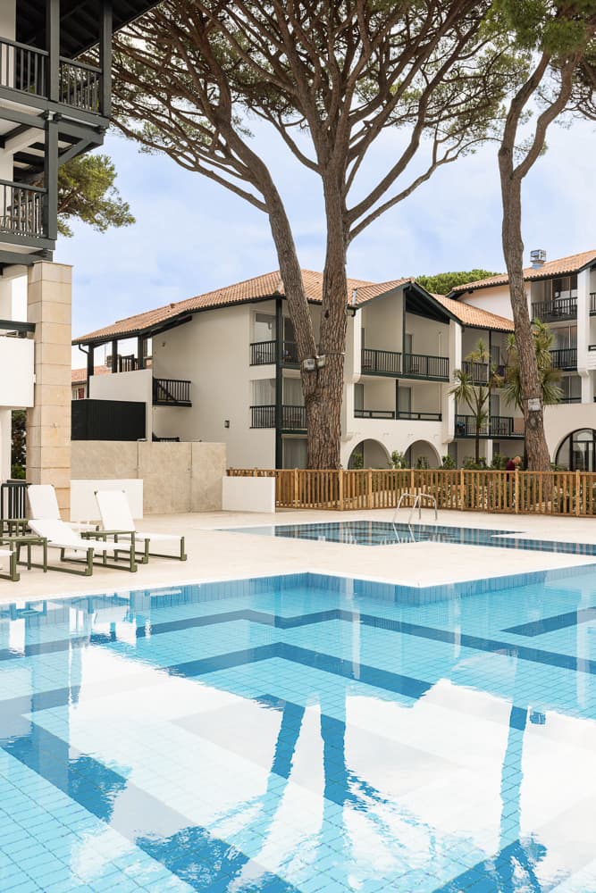 Piscine extérieure de l'hôtel